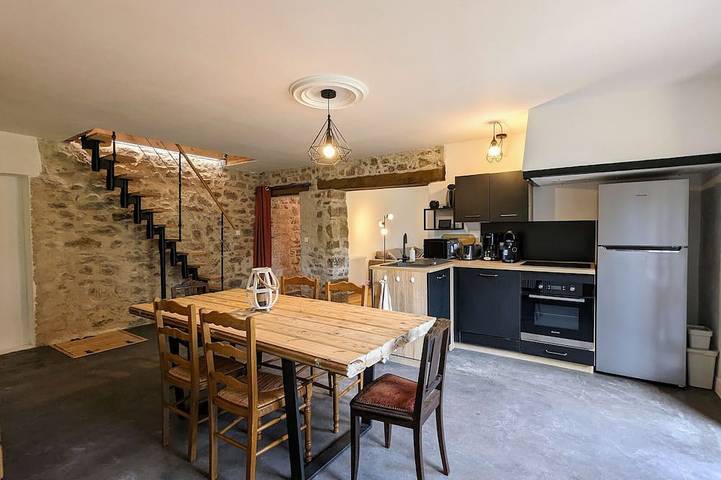 Gîte pour 5 personnes, avec jardin