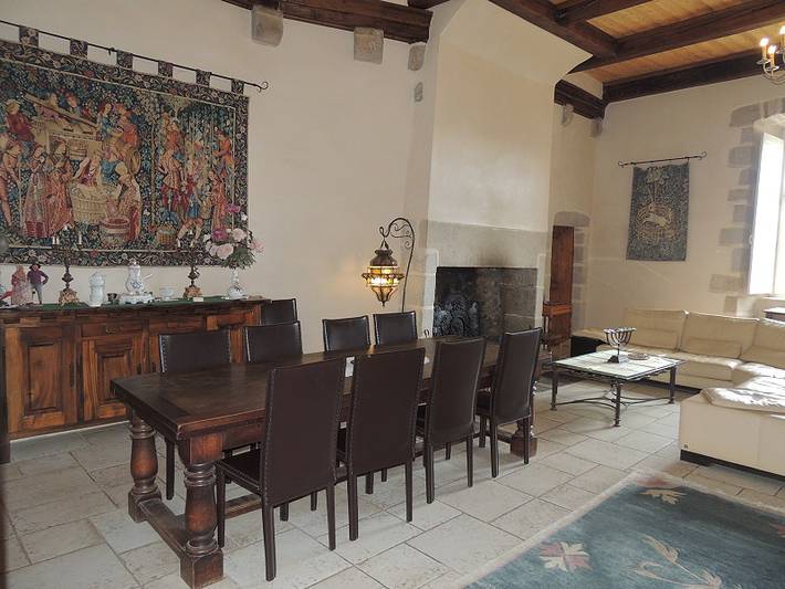 Gîte pour 6 personnes, avec sauna et jardin à Saint-Bonnet-le-Chastel