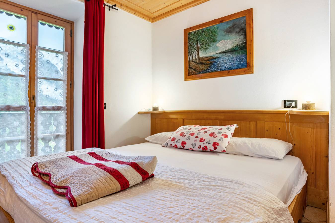 Camera 'Eia' con giardino condiviso e balcone in Caldes, Gruppo Ortles-Cevedale