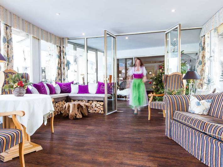 Hotel für 3 Personen, mit Balkon und Whirlpool sowie Terrasse und Garten in Rottach-Egern - 4