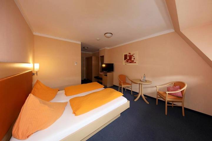 Hotel für 3 Personen, mit Sauna und Ausblick sowie Garten in Silz (Pfalz) - 4