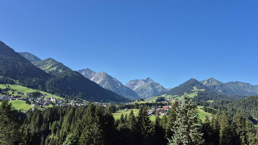 Ferienwohnung für 4 Personen, mit Balkon und Terrasse sowie Sauna