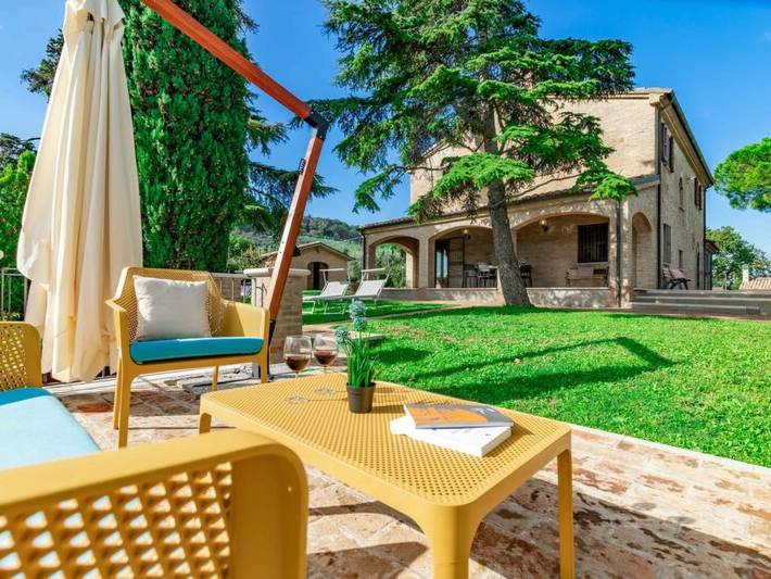 Casa vacanza per 10 persone, con Terrazza e Giardino a Pesaro