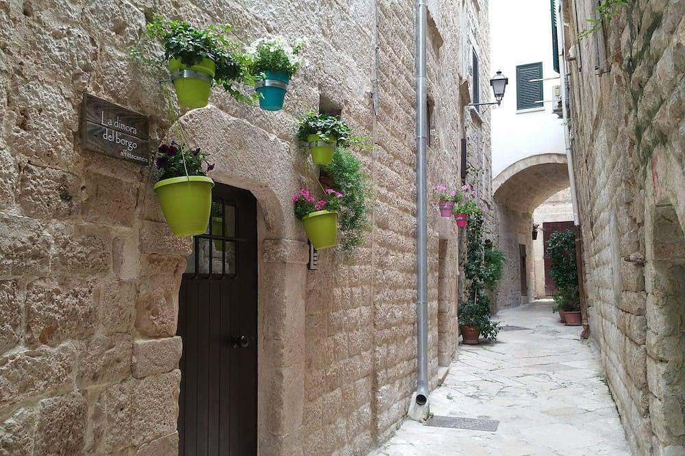 Ganze Wohnung, Lovely one-bedroom apartment 200 meters from the sea in Bisceglie, Via Francigena