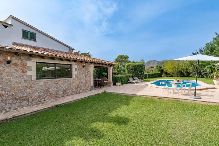 Villa for 6 people, with garden and terrace in Port de Pollença