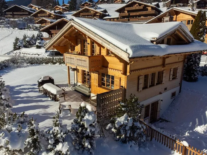 Chalet für 8 Personen, mit Ausblick und Sauna sowie Garten - 1