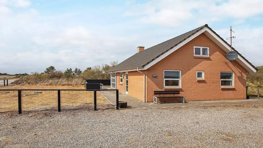 Ferienhaus für 9 Personen, mit Terrasse und Sauna sowie Whirlpool in Agger - 2