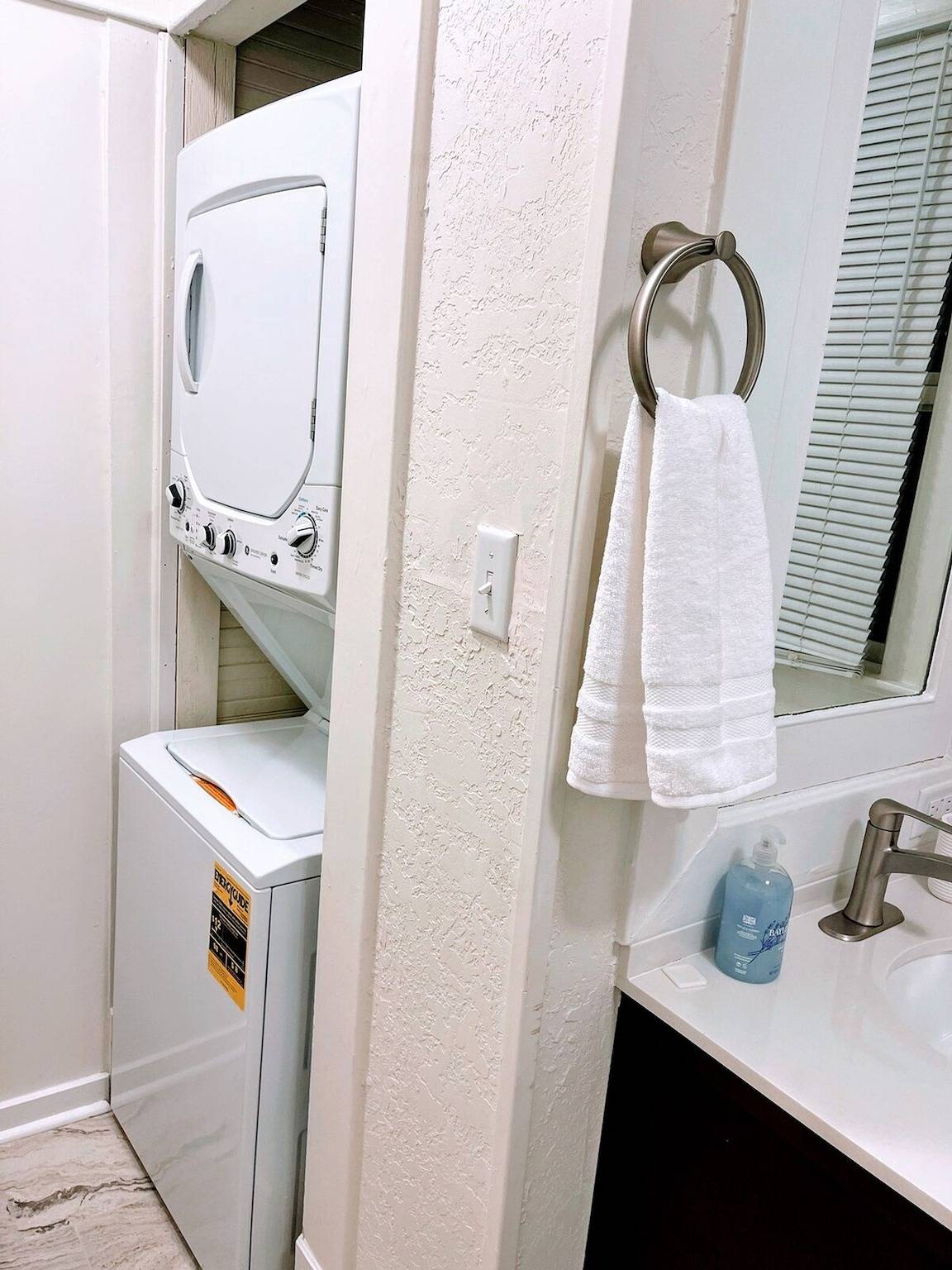 Appartement entier, Walk to Duke Campus!  3 Bedroom in Trinity Park! in Durham (NC), Comté de Durham (États-Unis)