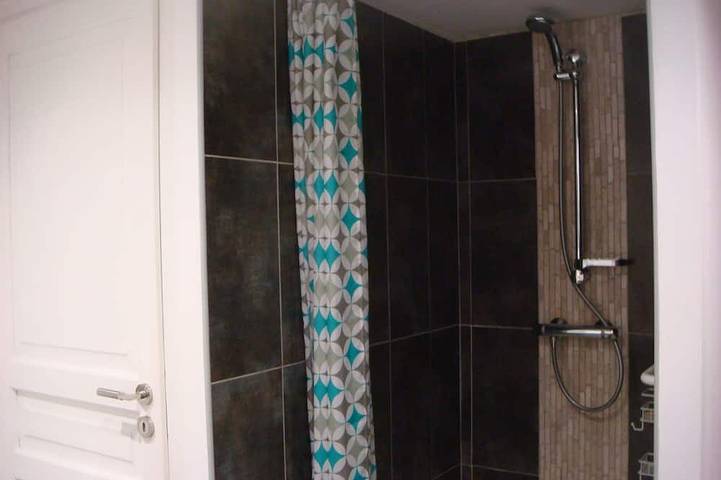 Apartamento entero, Encantadora vivienda terreno jardín 3Pers tranquila residencial 400m playa / C. Thalasso in Château-d'Olonne, Les Sables-d'Olonne