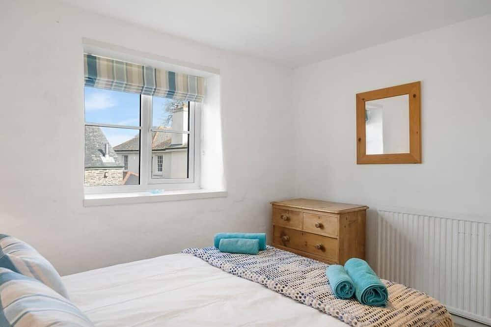 Entire apartment, Cosy Home, Huge Garden w/ Lake, Bbqs & Seating in Slapton, South Devon