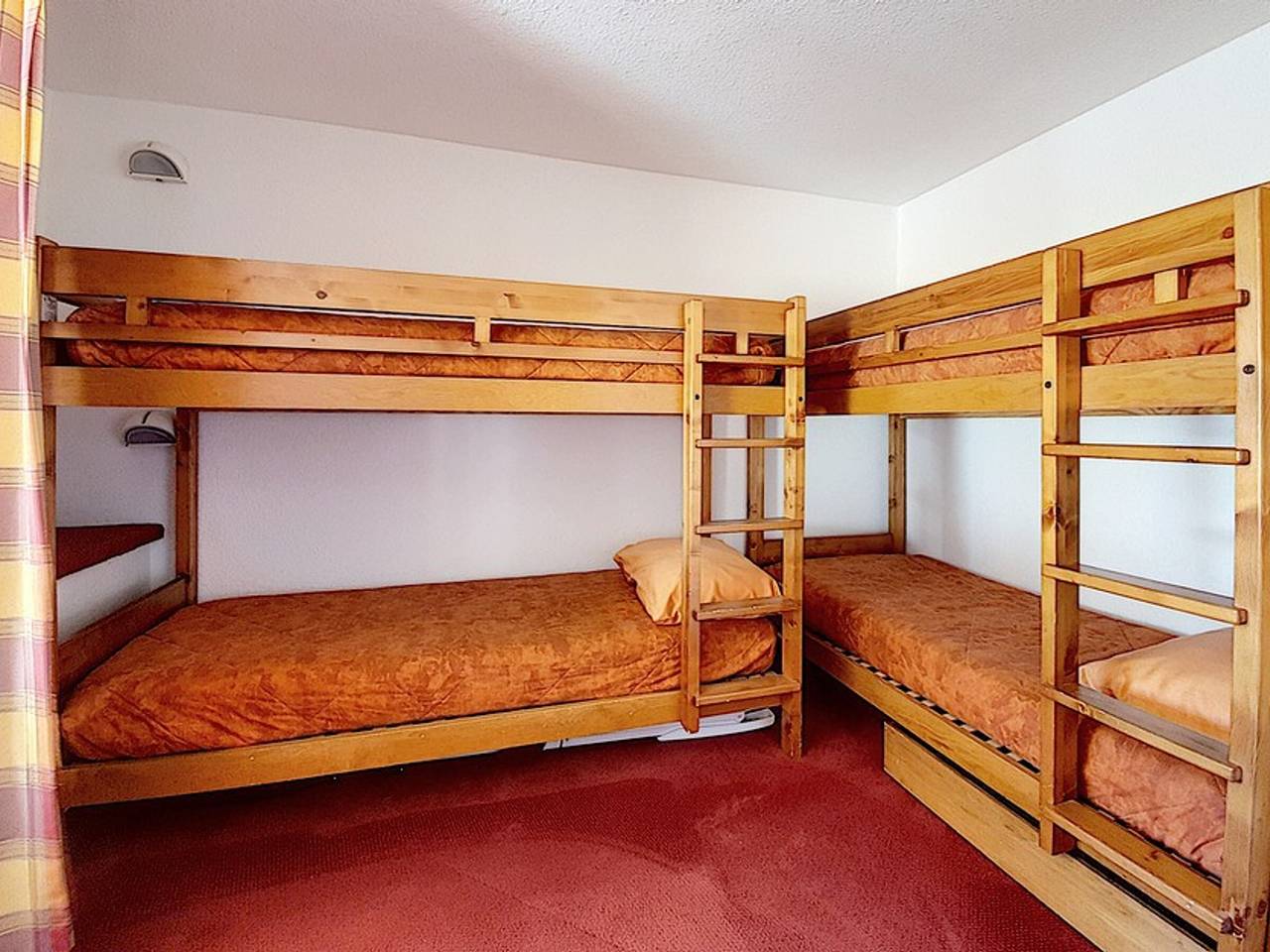 Entire studio, Bright Studio · Ski-In/Ski-Out · Balcony in Les Menuires, Saint-Martin-de-Belleville