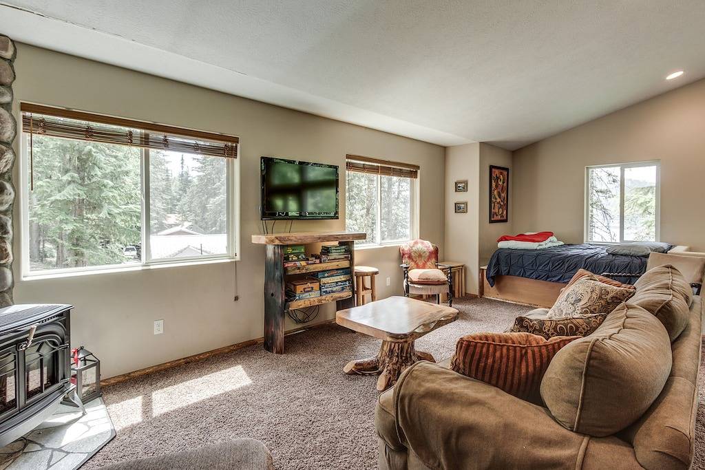 Priester Lake Sherwood Beach Cabin in Kaniksu Nationalwald