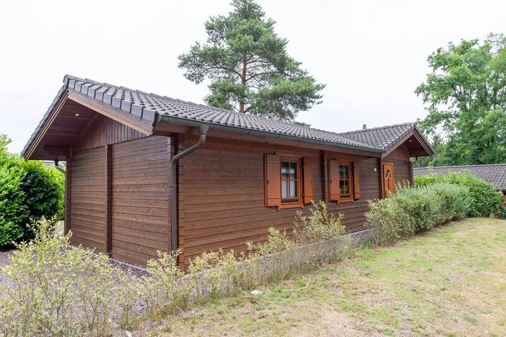 Ferienhaus für 6 Personen, mit Balkon/Terrasse und Terrasse sowie Garten in Brunssum