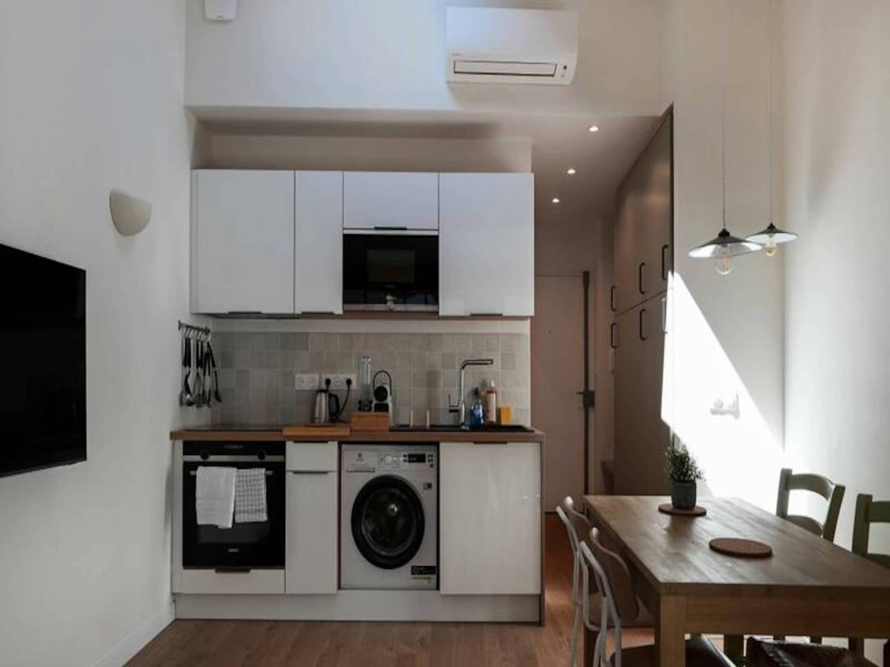 Entire apartment, Apartments for 4 People in Pertuis, Parc naturel régional du Luberon