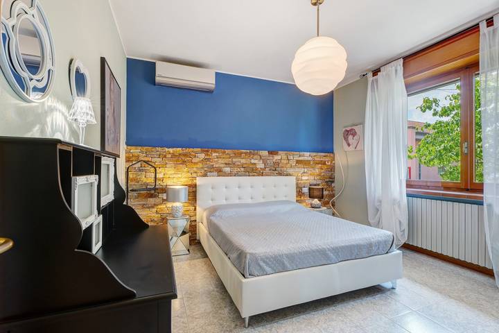 Casa de férias ecológica 'La Casa Dei Girasoli-Lago Maggiore' com jardim, Wi-Fi, Ac, estacionamento in Castelletto Sopra Ticino, Município de Castelletto Sopra Ticino