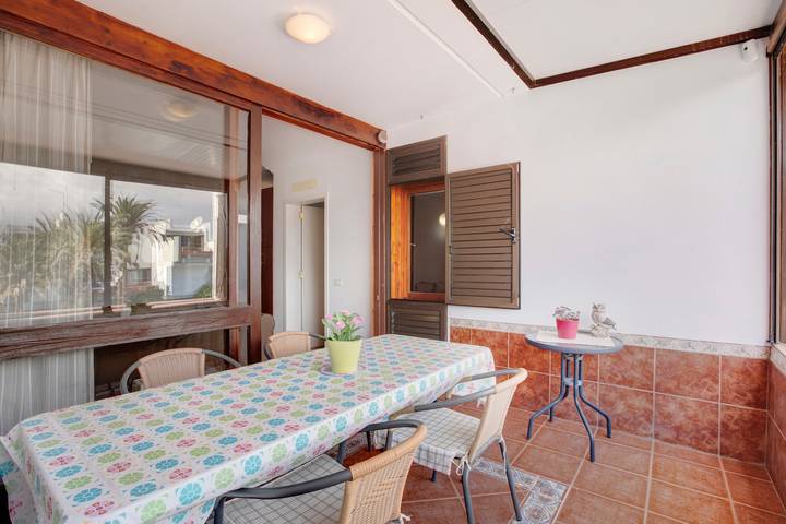 Appartamento intero, Appartamento vacanze "Tenbel Frontera" vicino alla spiaggia con piscina e Wi-Fi in Playa de LA BALLENA (Arona), Arona