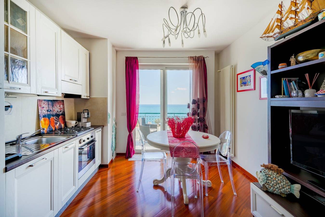Appartement entier, Appartement 'Dimora Luxury' avec vue sur la mer, Wi-Fi et climatisation in Polignano a Mare, Province de Bari