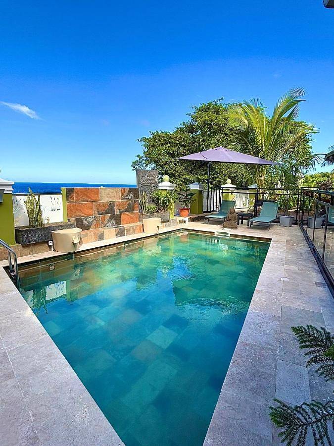 Hôtel pour 2 personnes, avec terrasse ainsi que piscine et jardin