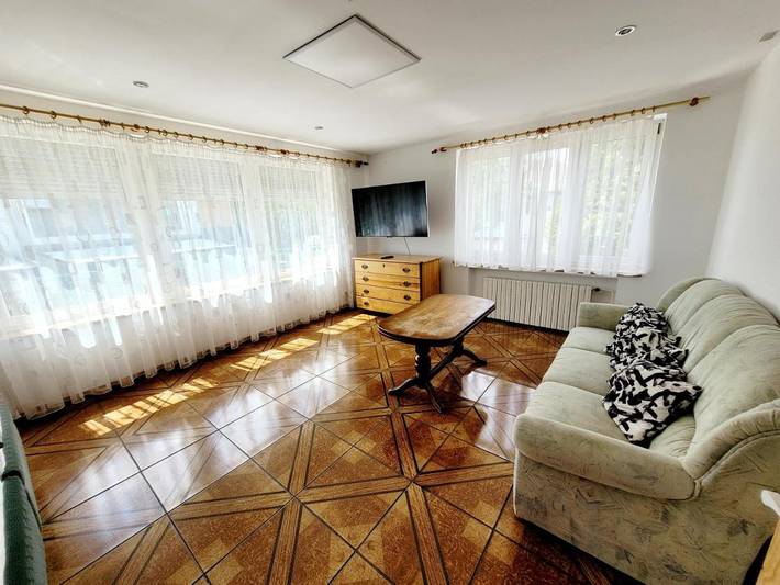 Villa für 10 Personen, mit Ausblick und Pool sowie Garten und Sauna, mit Haustier in Prag - 4
