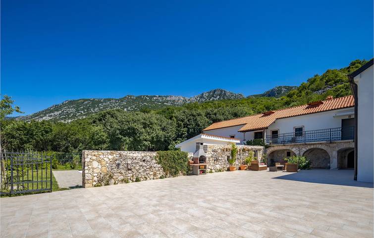 Vakantiehuis voor 8 personen, with terras and zwembad as well as tuin - 1