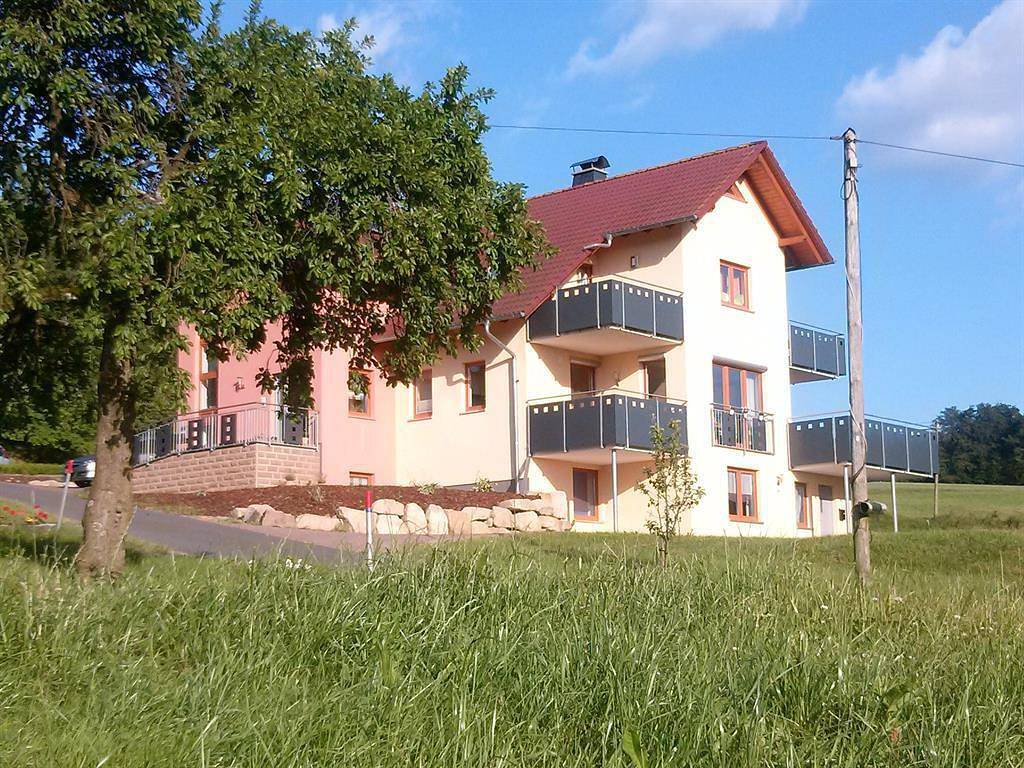 Ganze Ferienwohnung, Teufelstein, Dusche, Wc, 1 Schlafraum in Poppenhausen, Rhön-Hessen