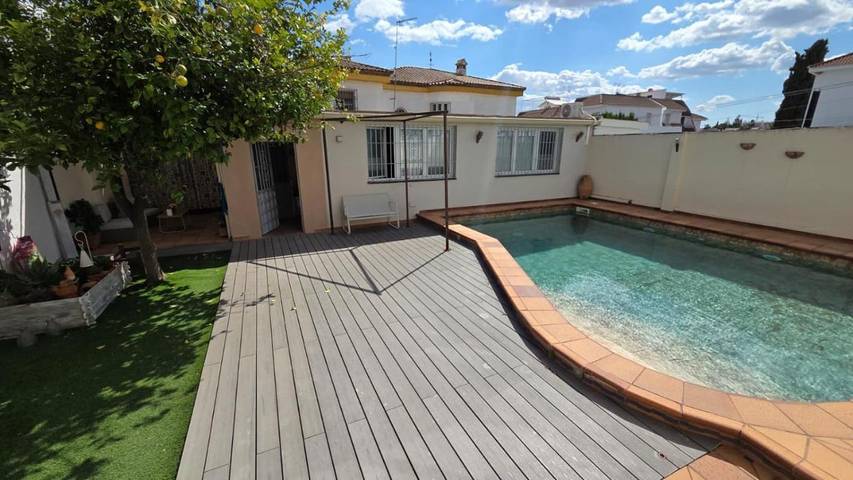 Apartamento de vacaciones para 4 personas, con jardín y piscina - 1