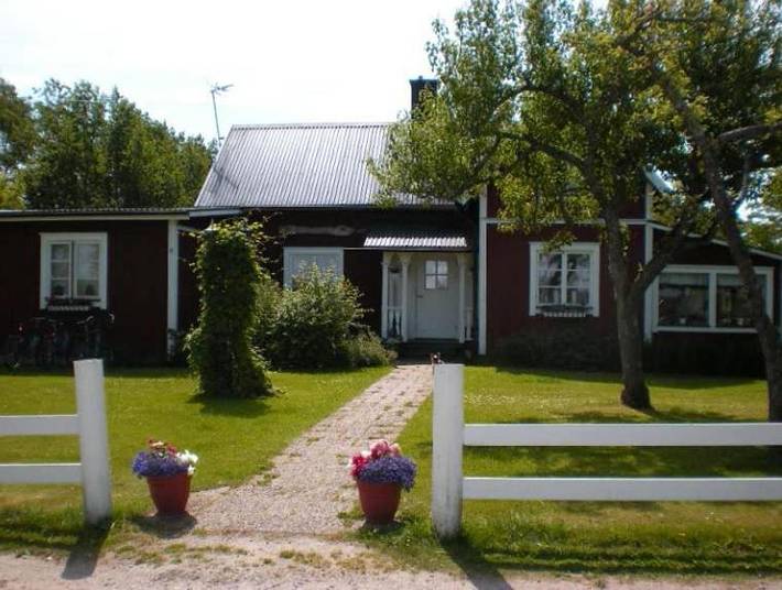 Ferienhaus für 8 Personen, mit Terrasse und Garten sowie Pool in Hjo - 4