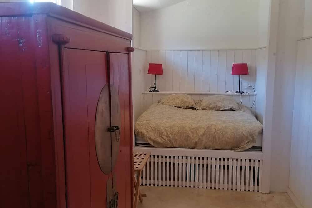 Gîte 3 épis avec piscine, vignoble du Layon, 5 personnes, idéal pour famille. in Faveraye-Mâchelles, Région d'Angers