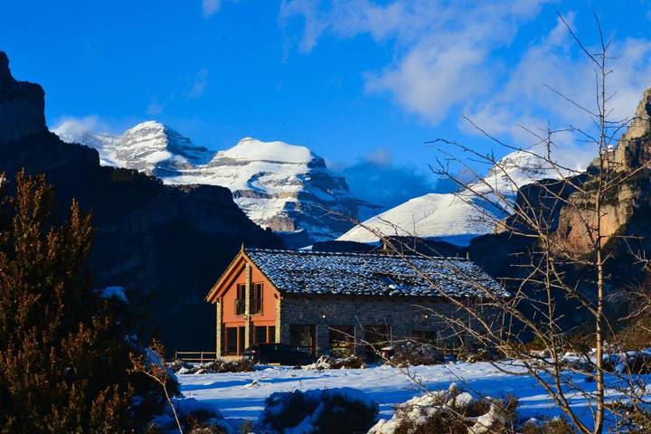 Casa rural para 2 personas, con vistas además de terraza y jardín, Se admiten mascotas en Pirineo Aragonés - 3