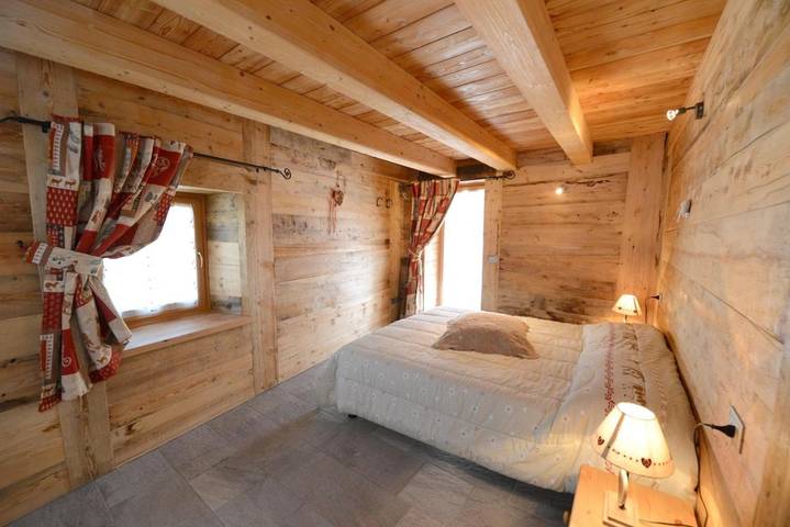 Appartement de vacances pour 8 personnes, avec Balcon et Jacuzzi ainsi que Terrasse et Jardin