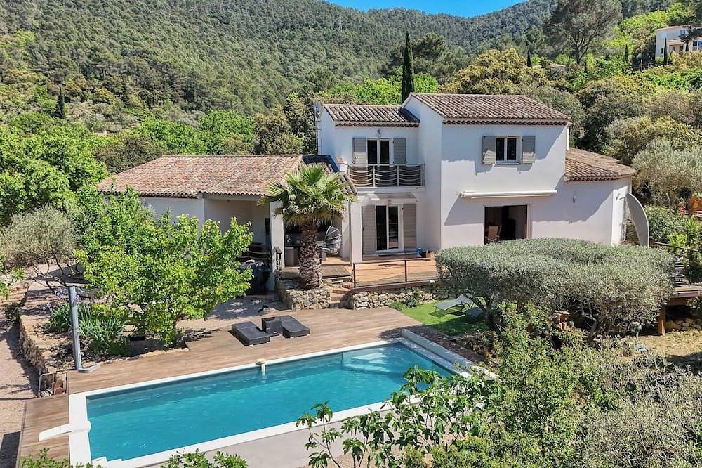Provençal villa surrounded by nature | Swimming pool | Air conditioning in Solliès-Toucas, Toulon region