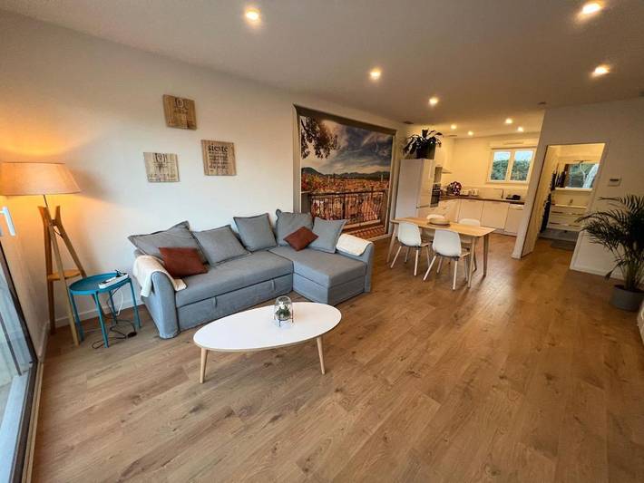 Gîte pour 4 personnes, avec vue et terrasse à Saint-Clément-de-Rivière - 3
