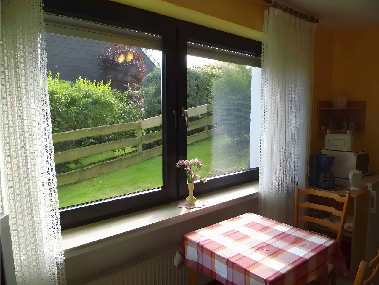 Zimmer 'Ferienwohnung Neuenrade' mit Gemeinschaftsterrasse, Gemeinschaftsgarten und Wi-Fi in Neuenrade, Märkischer Kreis