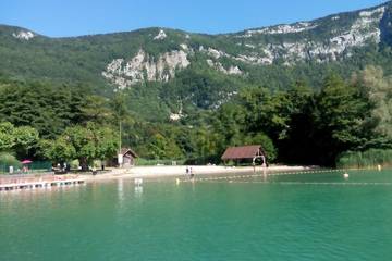Gîte pour 4 personnes, avec terrasse et jardin, animaux acceptés dans Lac d'Aiguebelette