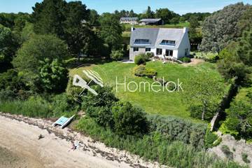 Location de vacances pour 16 personnes, avec terrasse et jardin, animaux acceptés à Arradon