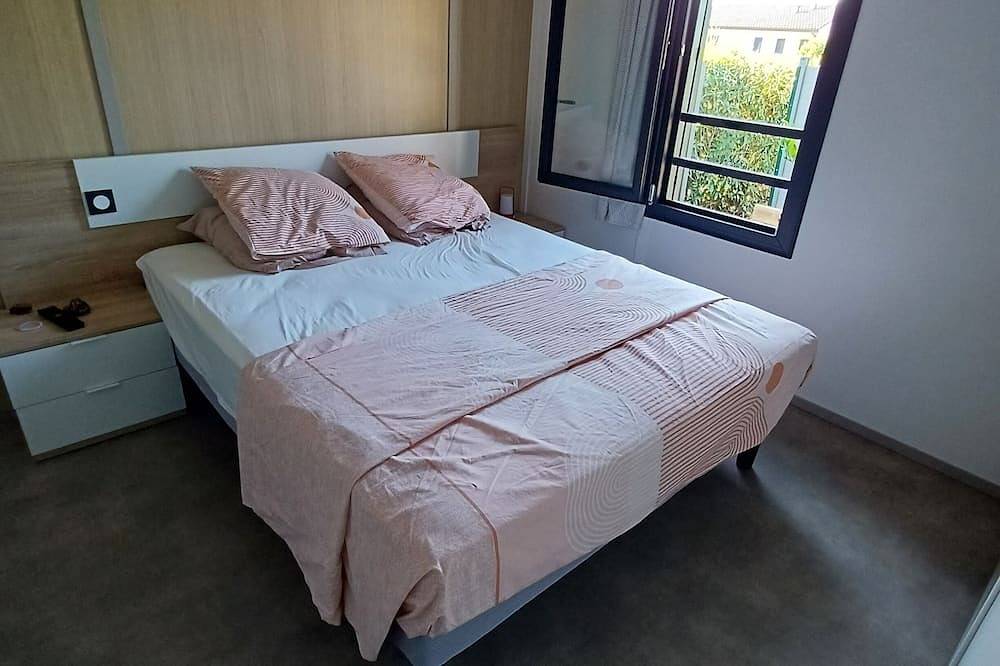 Warm, peaceful cottage in the heart of vineyards near the sea in Herault in Pomérols, Côte d'Améthyste