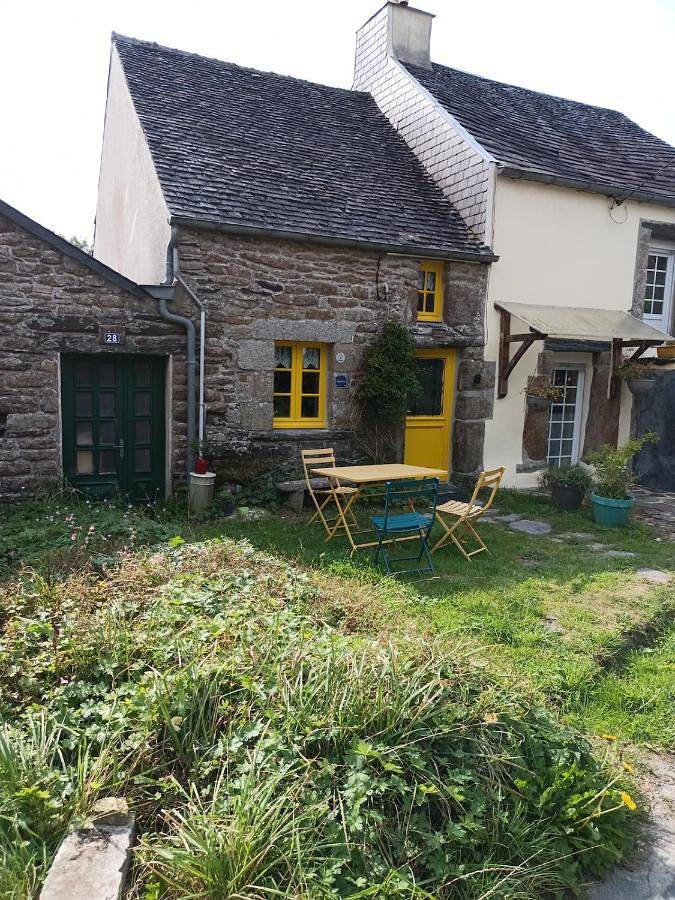 "La Maison de Poupée" Gîte cosy Monts d'Arrée proche Huelgoat Bretagne in Berrien, Région de Châteaulin