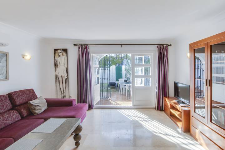 Ferienwohnung für 3 Personen, mit Kinderpool und Garten in Estepona - 3