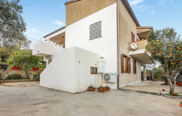 Appartamento intero, Appartamento sul mare: Parcheggio, AC, Cucina, Internet, 2km Spiaggia in Marina di Casal Velino, Casal Velino