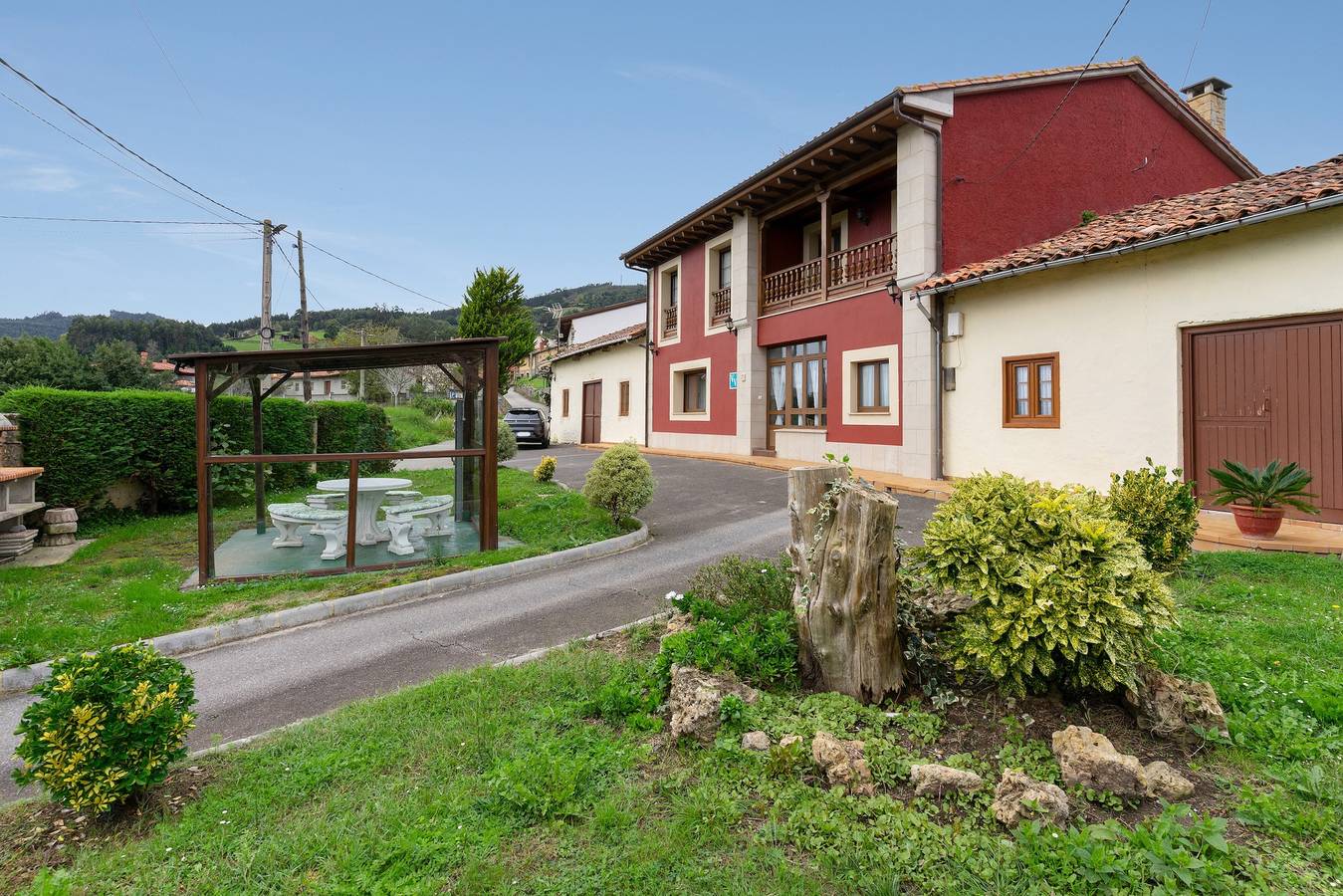 Landhaus 'Casa Rural Loli' mit privatem Pool, Garten, Natur und WLAN in Asturien