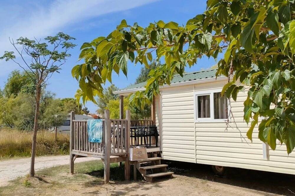 Camping 3 étoiles - Piscine - ccbaege in Saint-Mitre-les-Remparts, Istres region