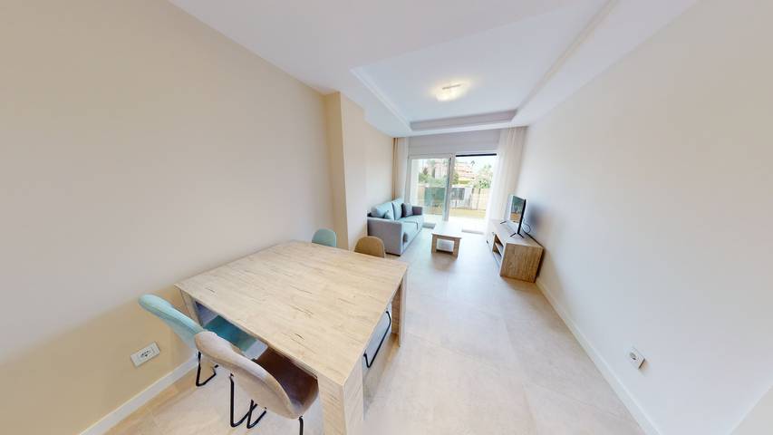 Vakantiewoning voor 3 personen, met zwembad en terras in Oliva