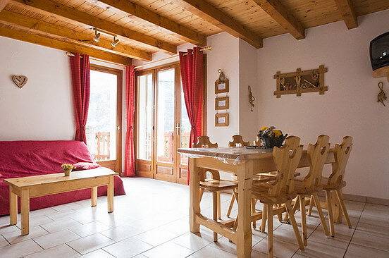 Gîte pour 6 personnes, avec terrasse, animaux acceptés