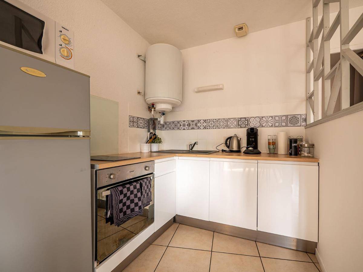 Appartement entier, Appartement Chaleureux avec 2 grandes chambres in Saint-Rambert-d'Albon, Région de Valence