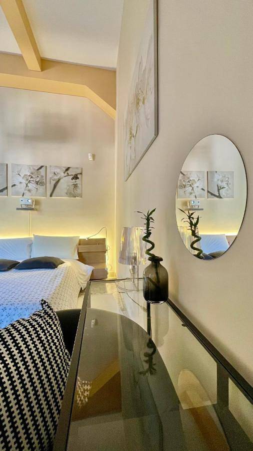 Albergo a gestione familiare per 2 persone, con panorama e balcone - 1