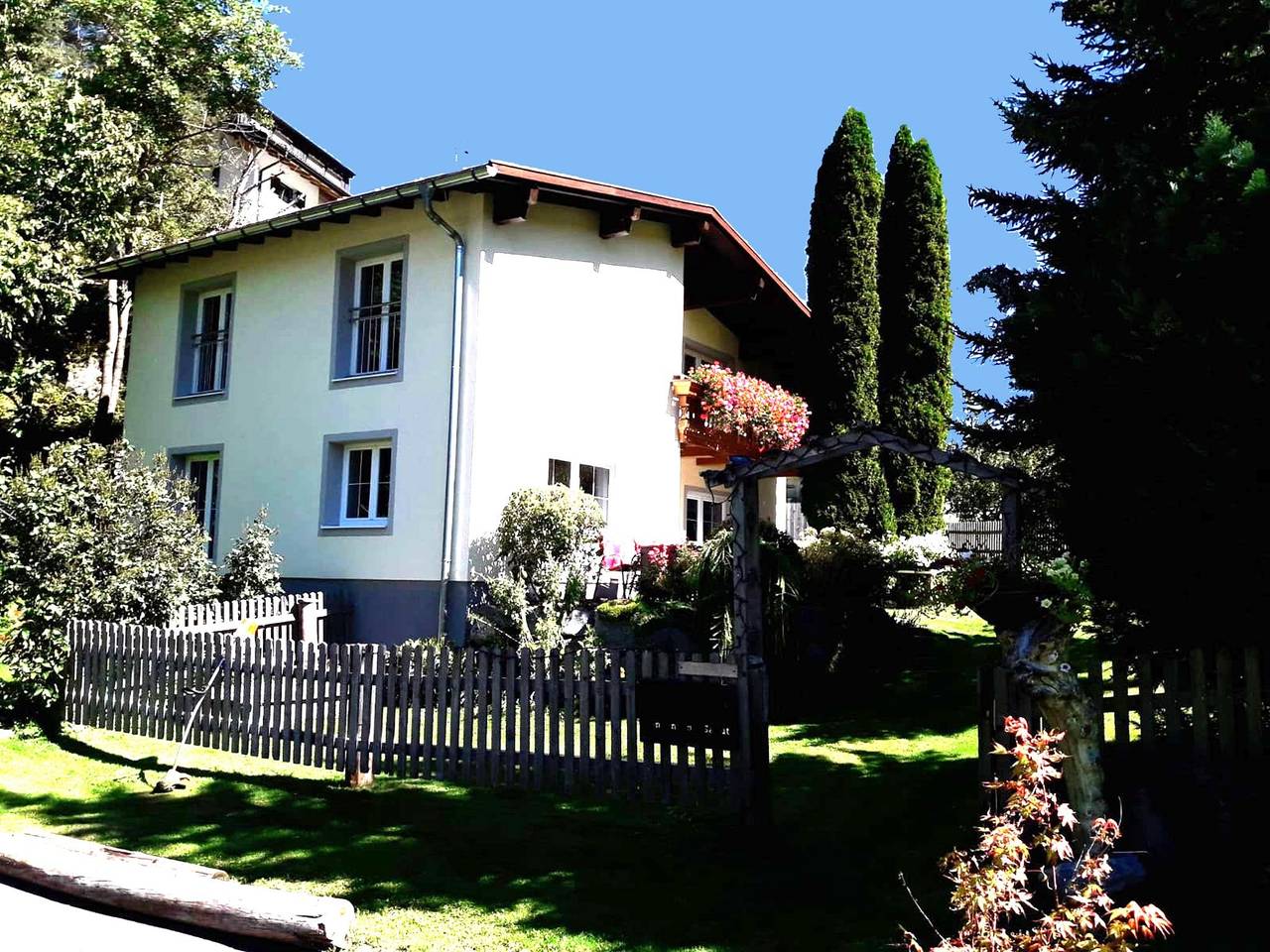 Hel leilighet, Quietly located apartment with garden in Tobadill, Tiroler Oberlandregionen