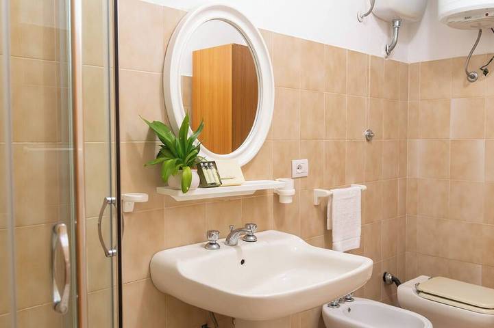 Ganze Wohnung, Casa Ficus - Zwei Schlafzimmer Wohnung, Schläft 4 in Porto Ottiolu, Budoni