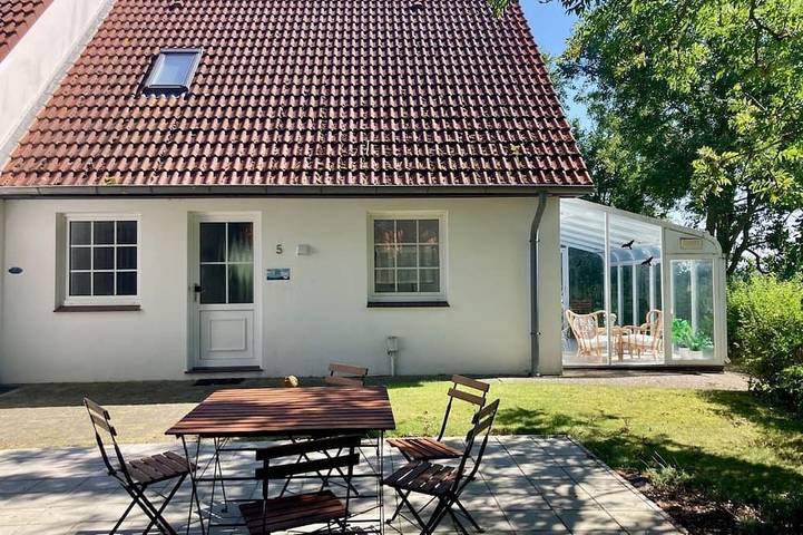 Ferienwohnung für 4 Personen, mit Terrasse und Garten in Minsen