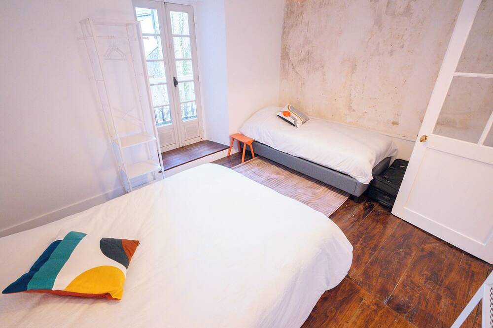 Gaming gîte for 12 people in Vivonne in Vivonne, Vienne