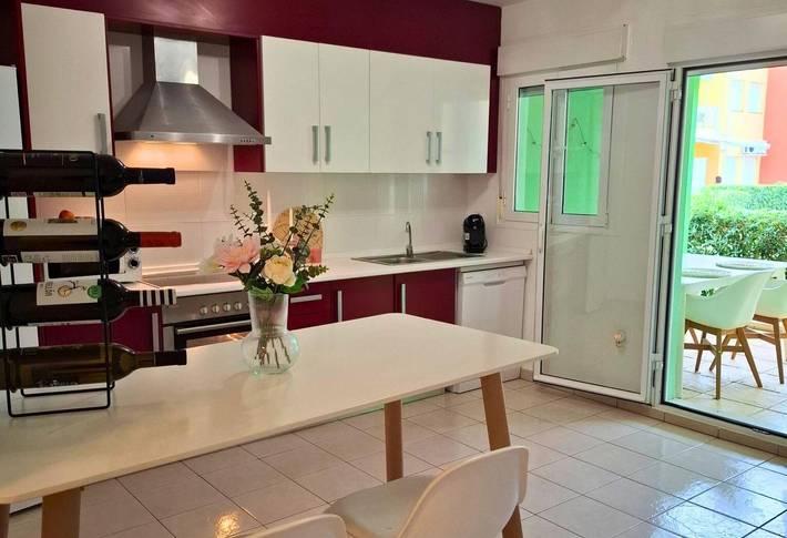 Apartamento inteiro, Apartamento para 4 pers. a 900m de la playa, Wifi. Deveses. in El Verger, Costa Blanca